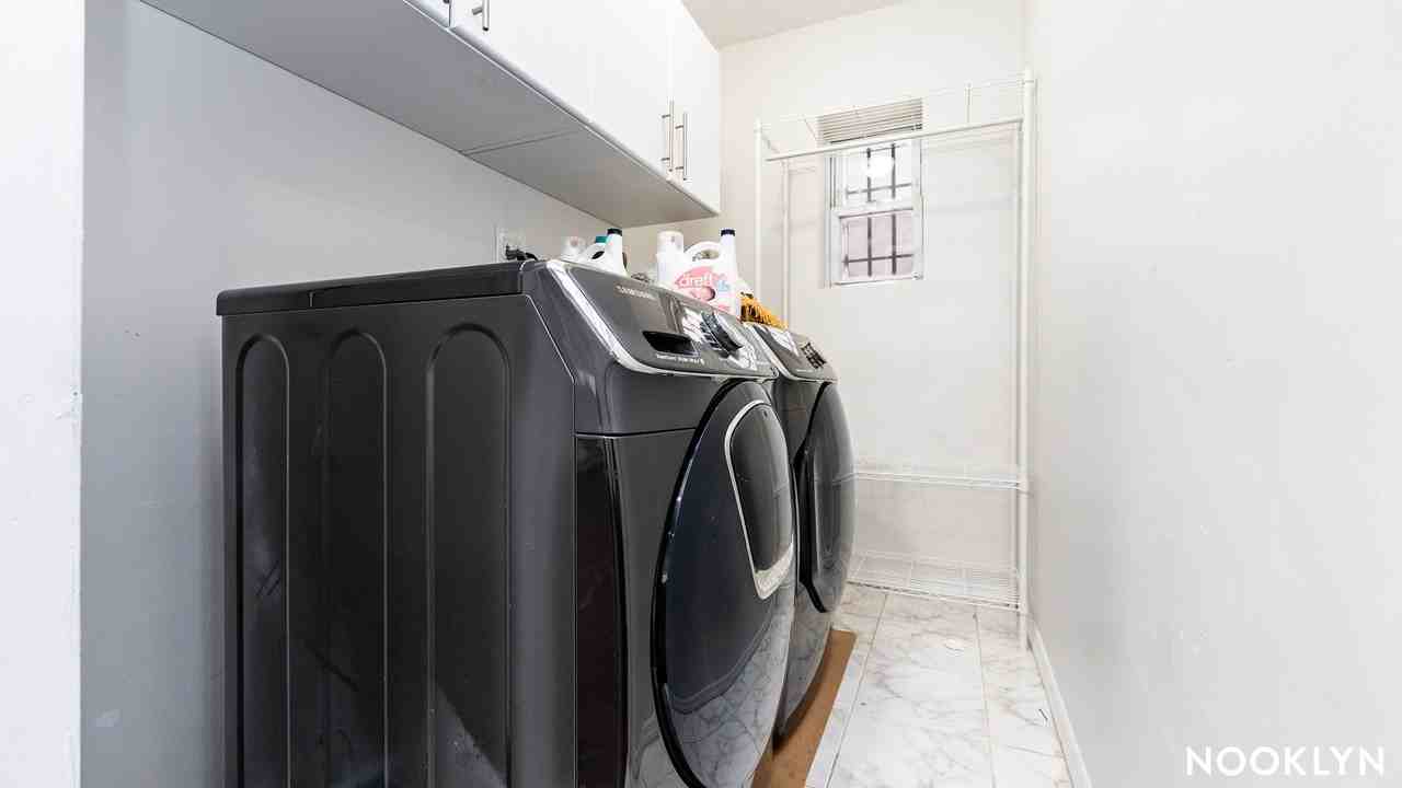 1635 Prospect Pl #1 - Photo 5 of 20