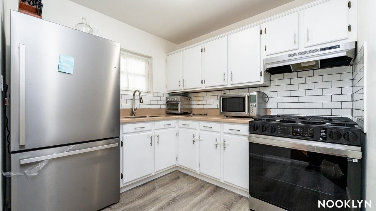 1635 Prospect Pl #1 - Photo 7 of 20