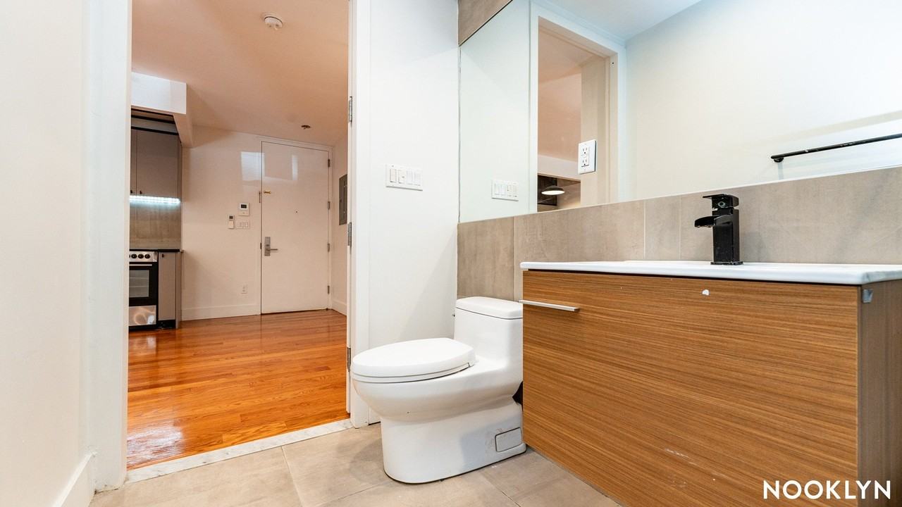 620 Parkside Ave #1B - Photo 5 of 20