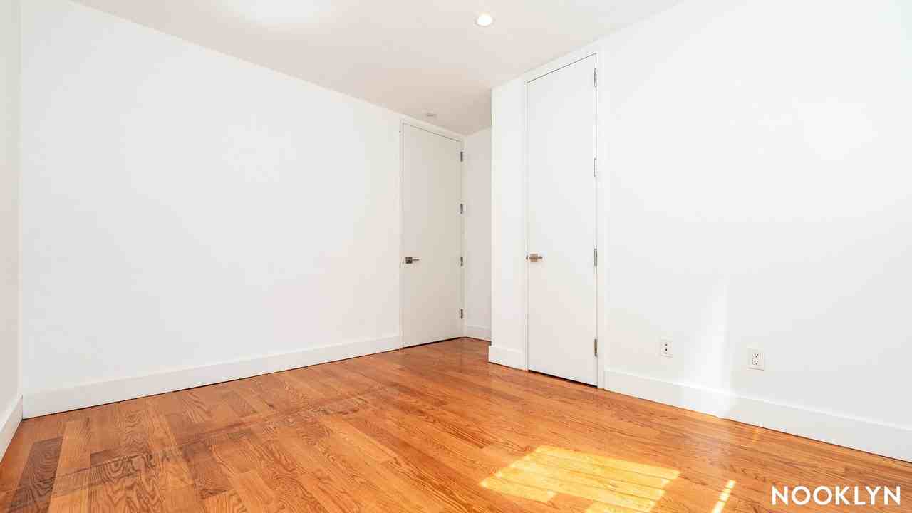 620 Parkside Ave #1B - Photo 7 of 20