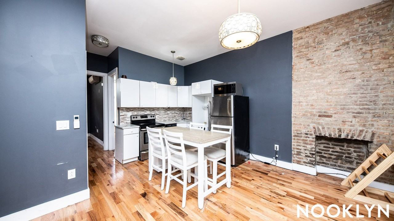 68 Halsey St #2 - Photo 4 of 16