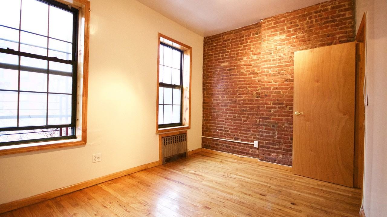 891 Bergen St #1L - Photo 3 of 9