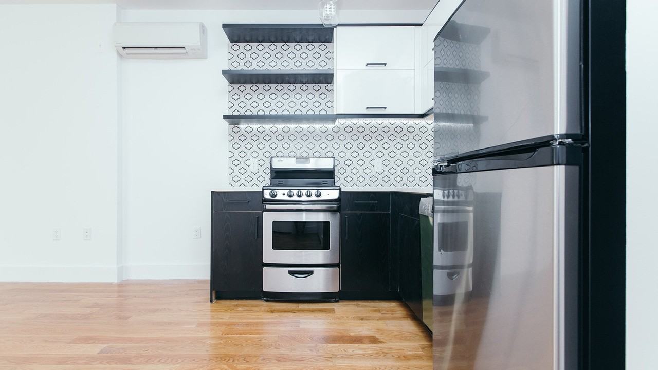 876 Bergen St #6F - Photo 7 of 20