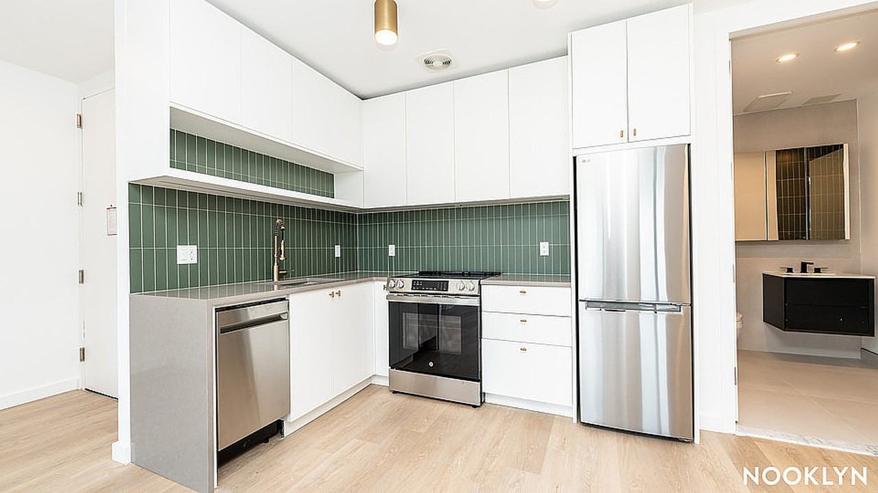 527 Grand Ave #901