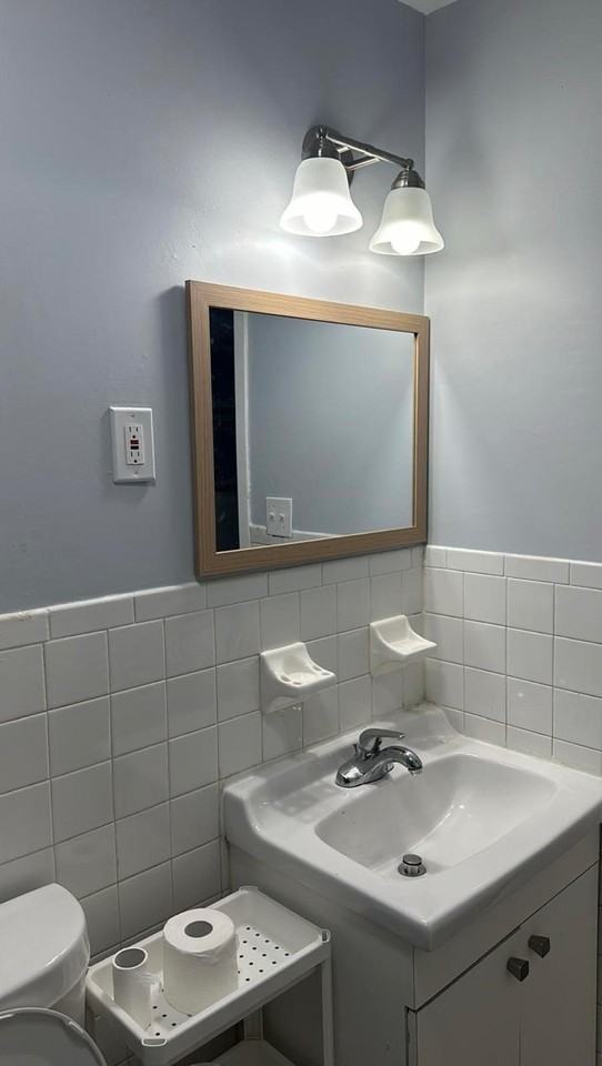 1200 Woodycrest Ave #2F - Photo 4 of 20