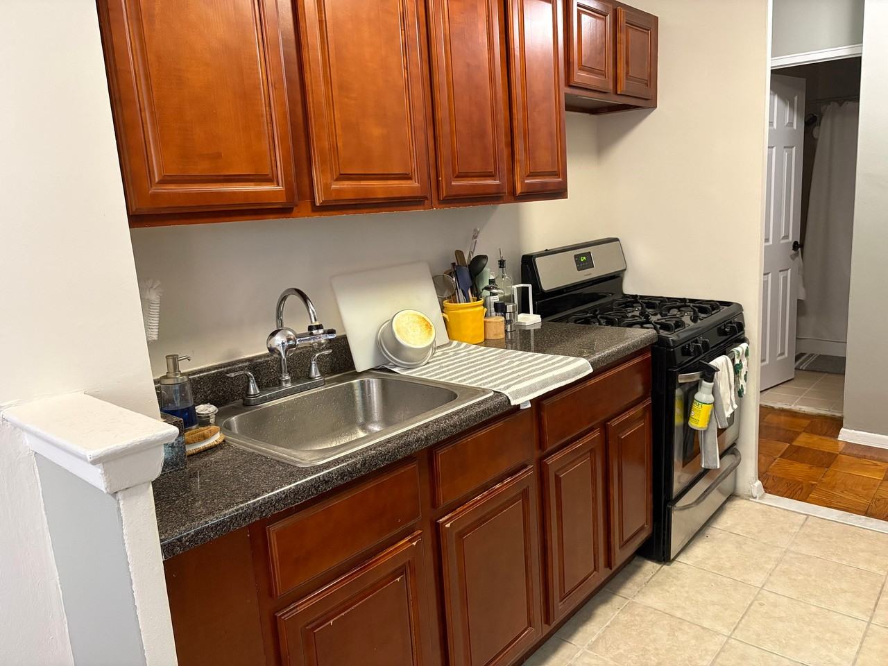 580 Flatbush Ave - Photo 6 of 7
