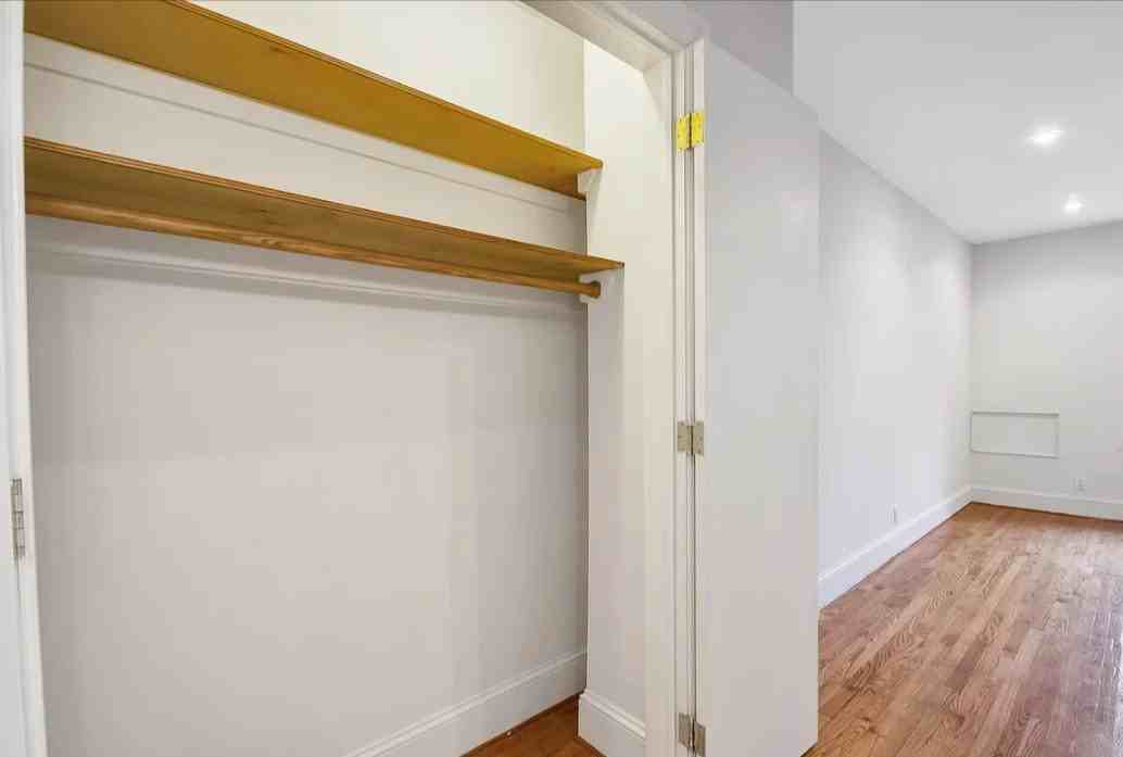 E 27th St #4 - Photo 3 of 5