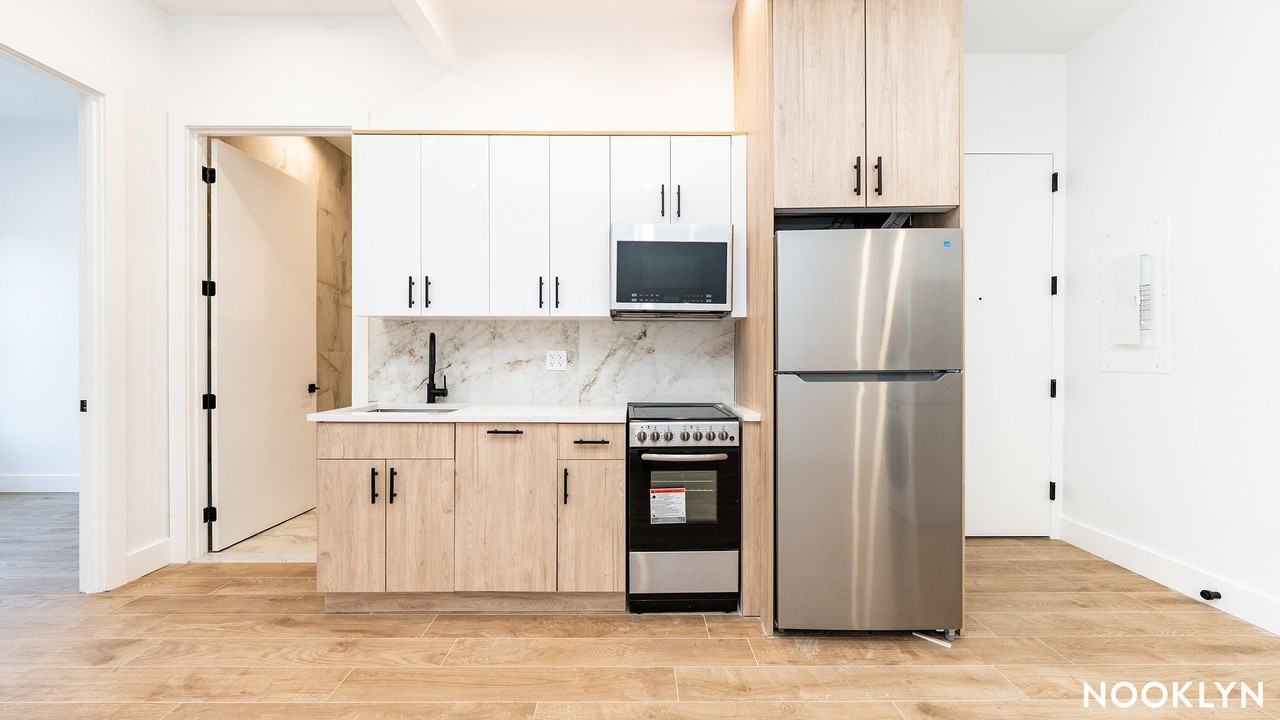 897 New York Ave #1R - Photo 5 of 15