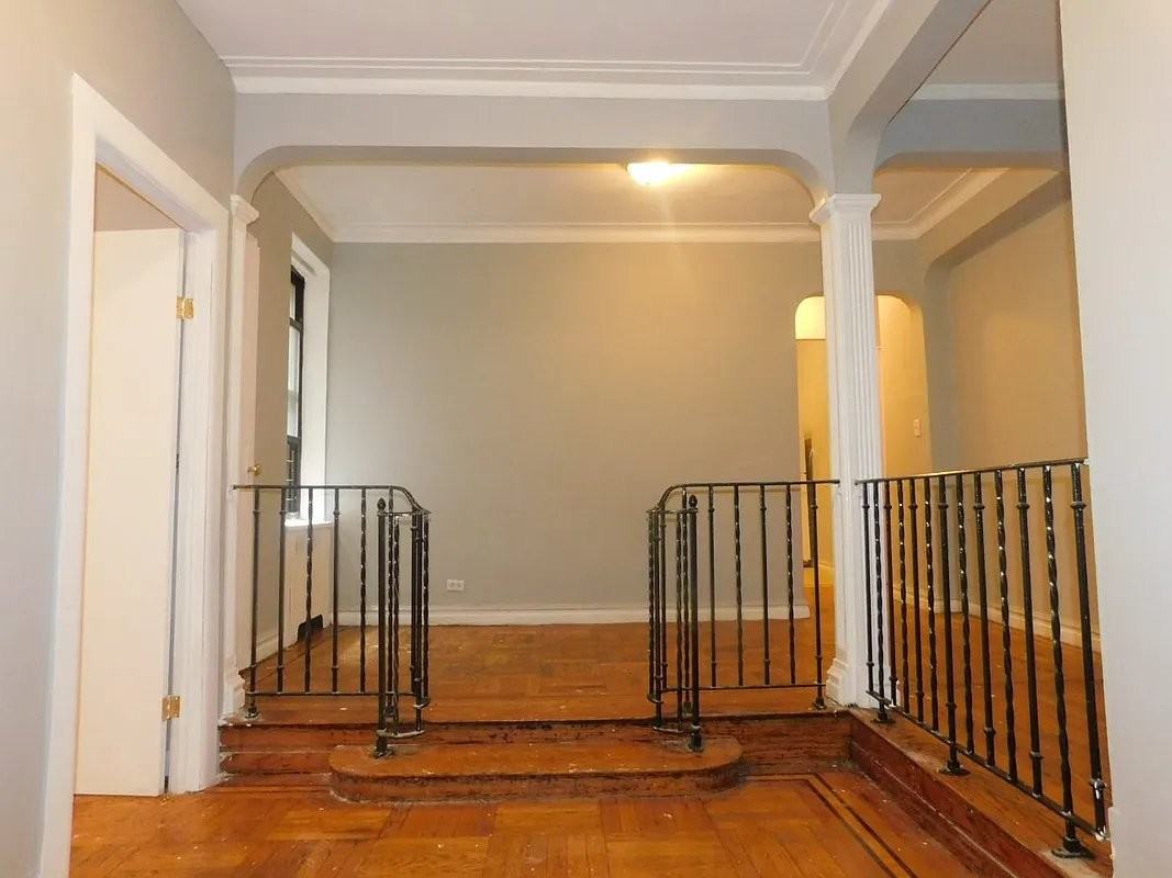 253 E 181st St #3A - Photo 2 of 9
