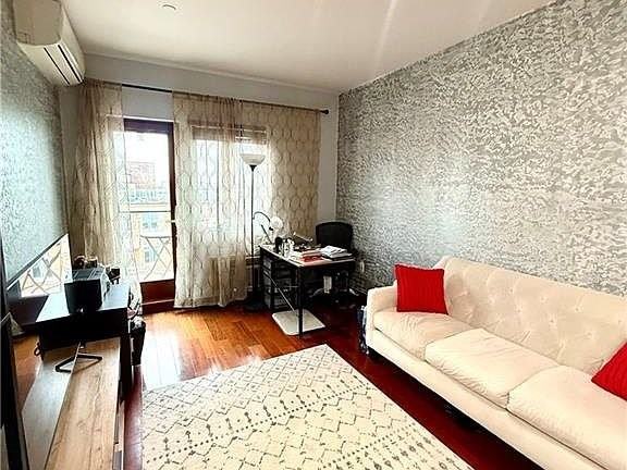 1917 Avenue X #31 - Photo 2 of 17