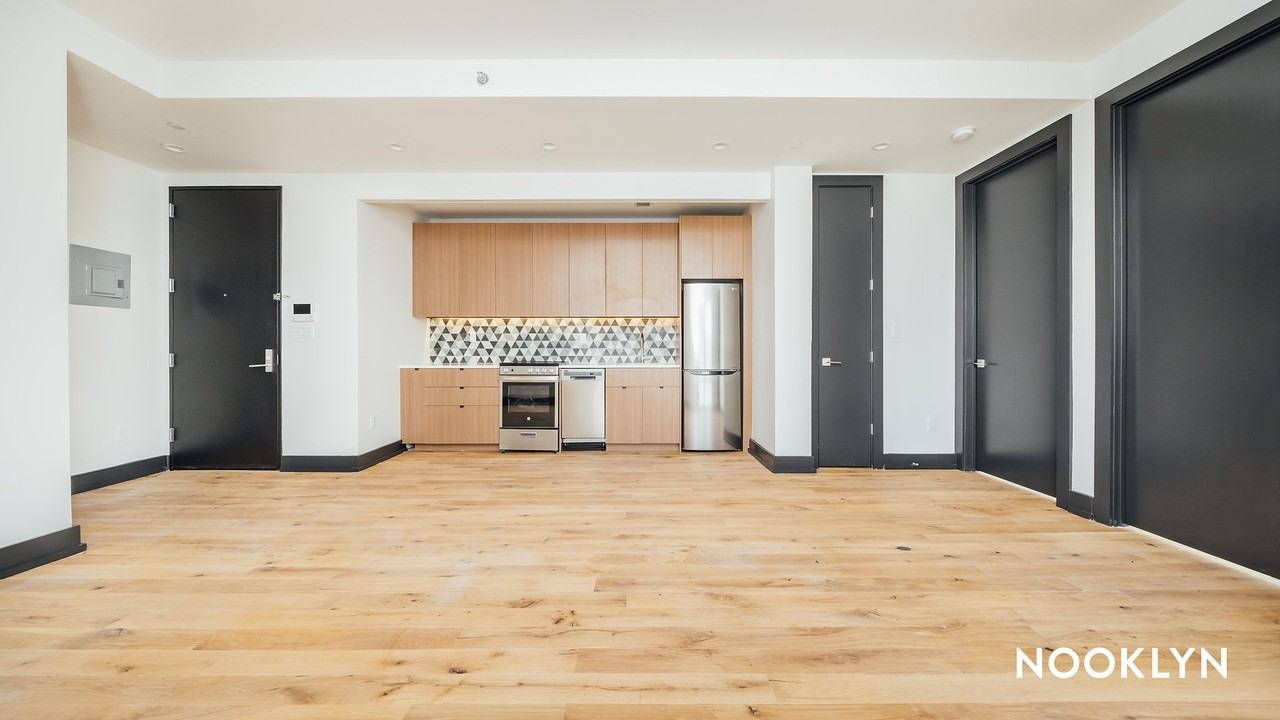 1270 New York Ave #503 - Photo 4 of 20