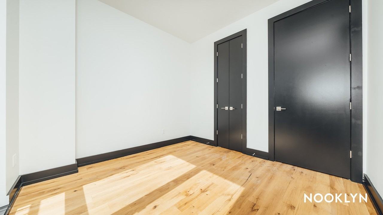 1270 New York Ave #503 - Photo 7 of 20