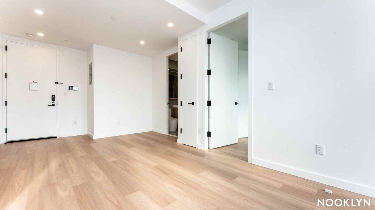 654 Madison St #5F - Photo 4 of 20