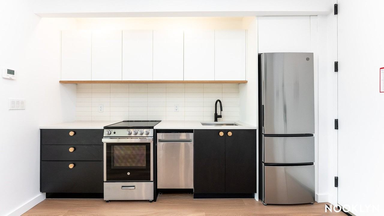 654 Madison St #5F - Photo 5 of 20