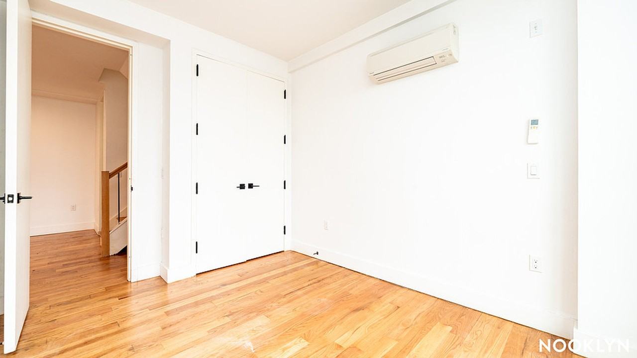19 E 31st St #4B - Photo 3 of 20