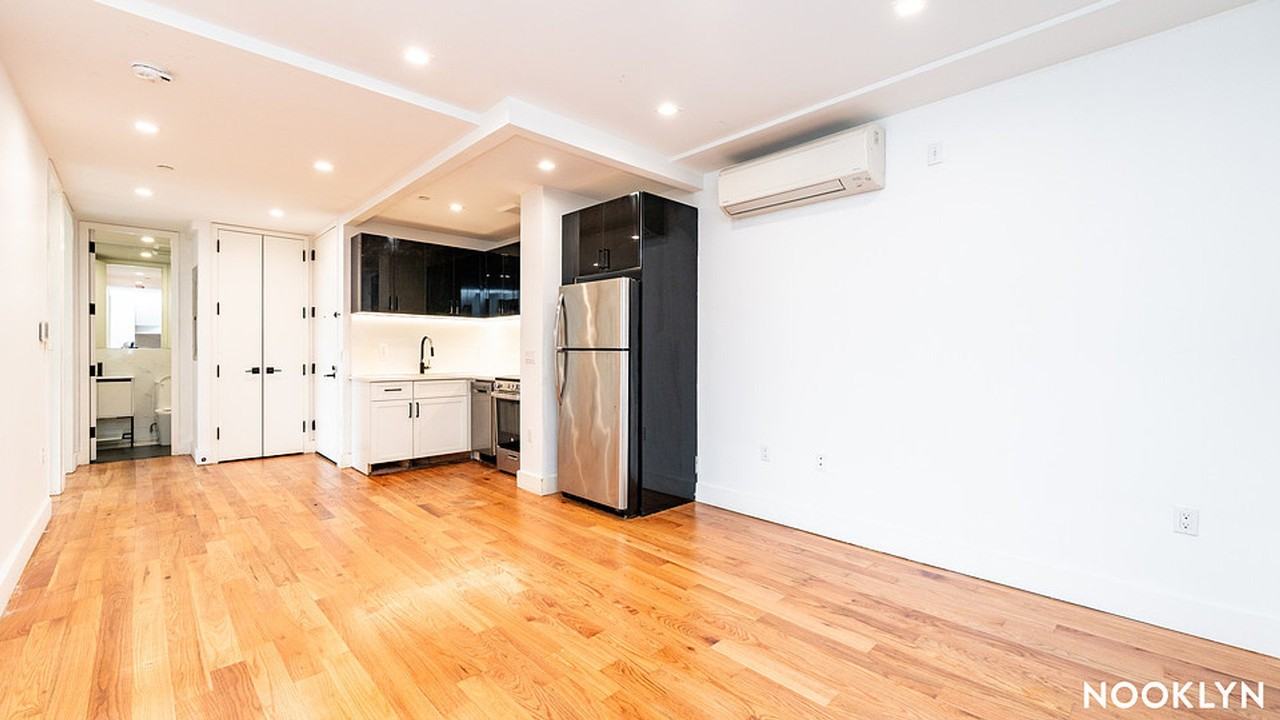 19 E 31st St #4B - Photo 6 of 20