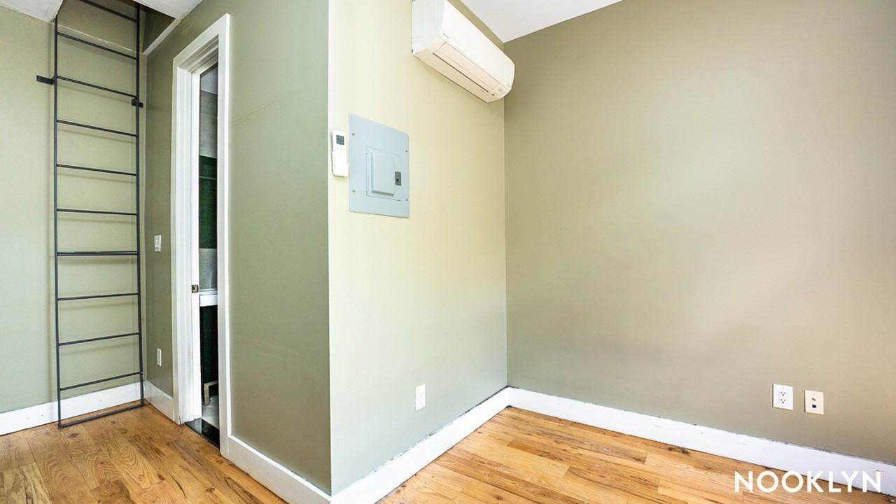 1815 Putnam Ave #C3 - Photo 6 of 20