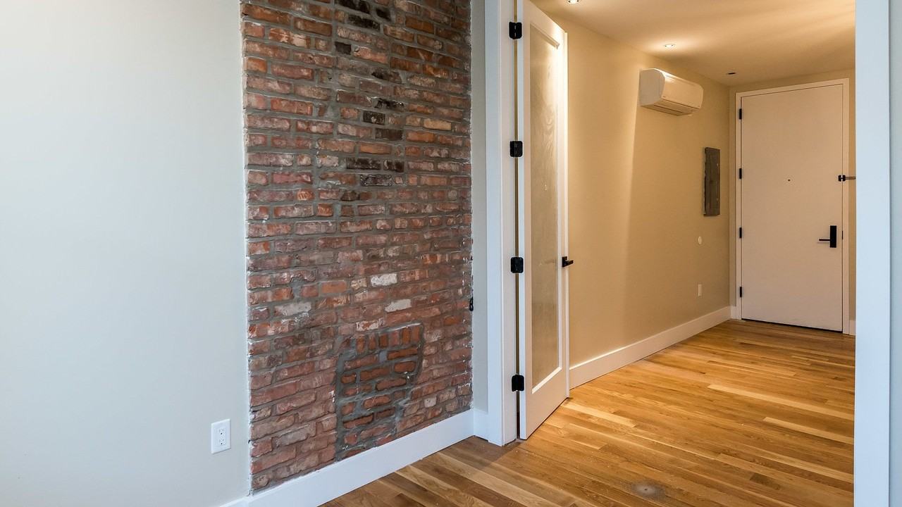 595 Myrtle Ave #4A - Photo 3 of 15