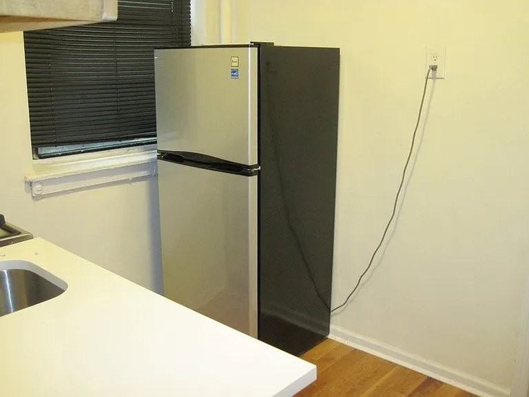 148 W #4D - Photo 2 of 4