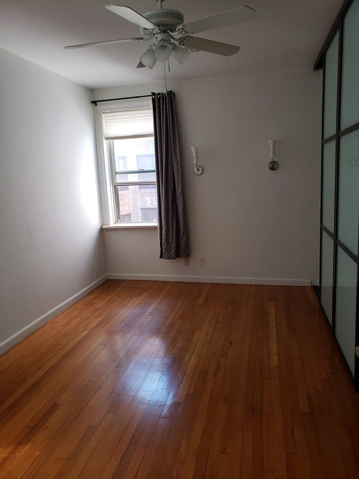 280 Ocean Pkwy #4V - Photo 3 of 13