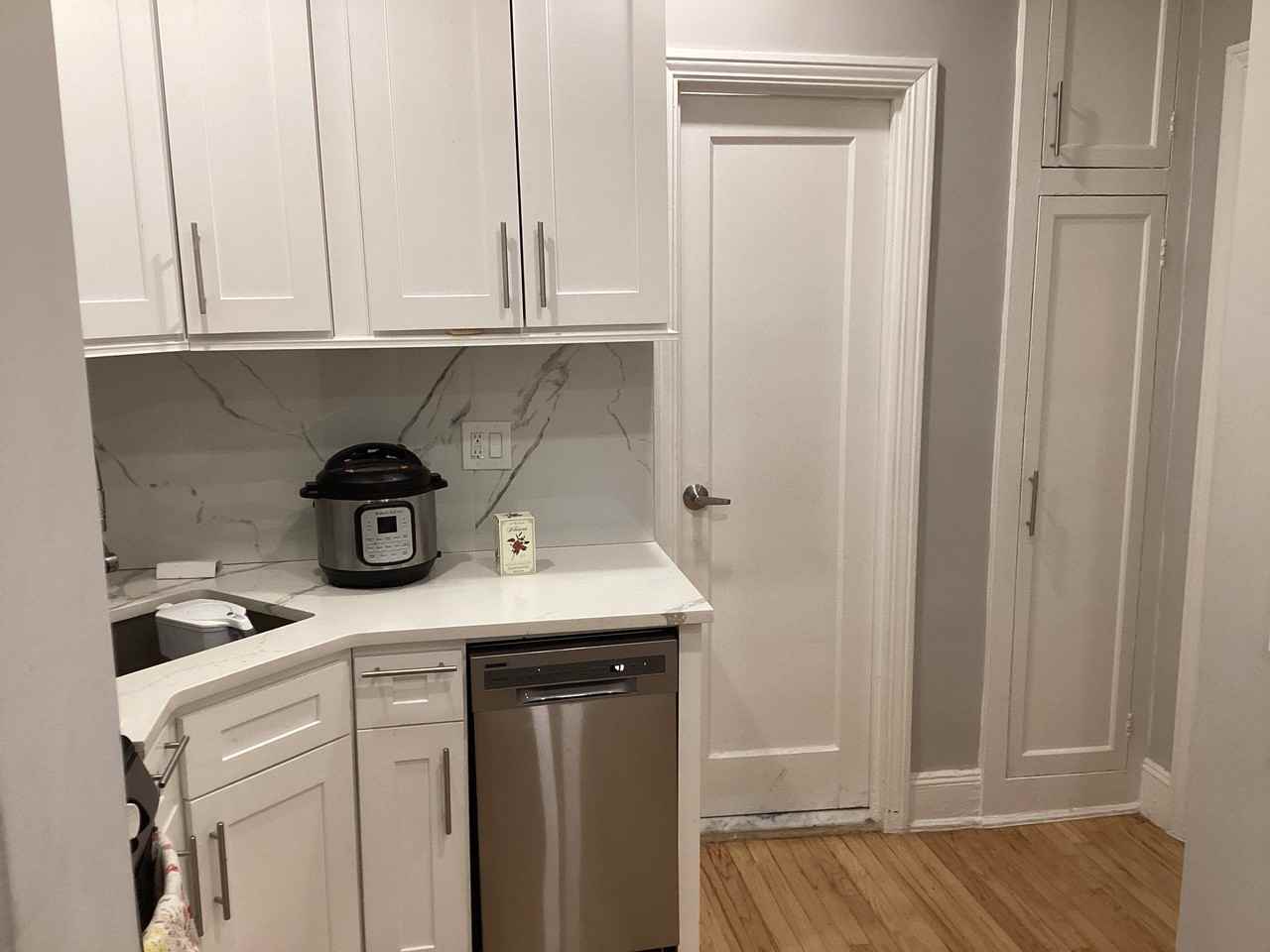 42 Mulberry St #D - Photo 6 of 10