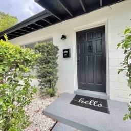 1213 Corbett Ln - Photo 2 of 9