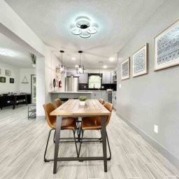 1213 Corbett Ln - Photo 4 of 9