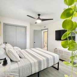 1213 Corbett Ln - Photo 6 of 9
