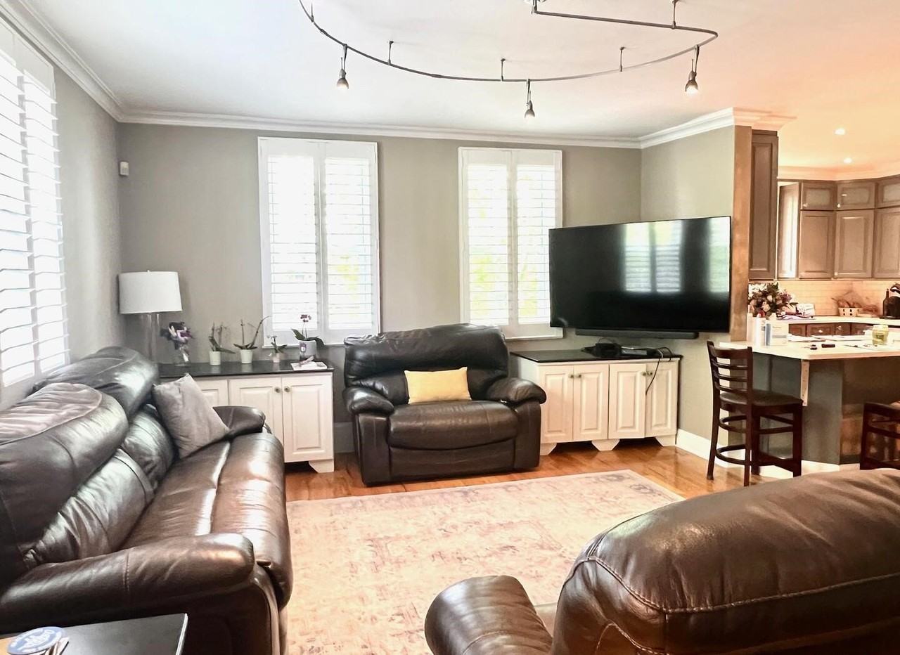 21520 43rd Ave - Photo 2 of 7