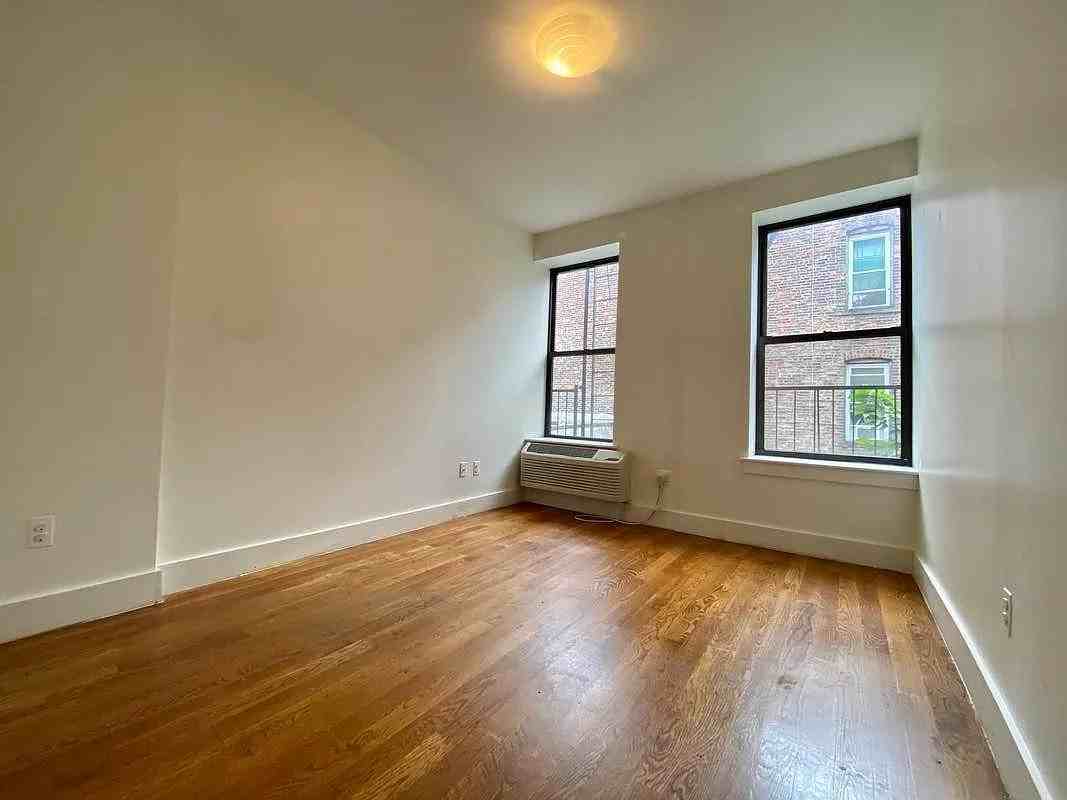 848 Madison St #3 - Photo 2 of 9