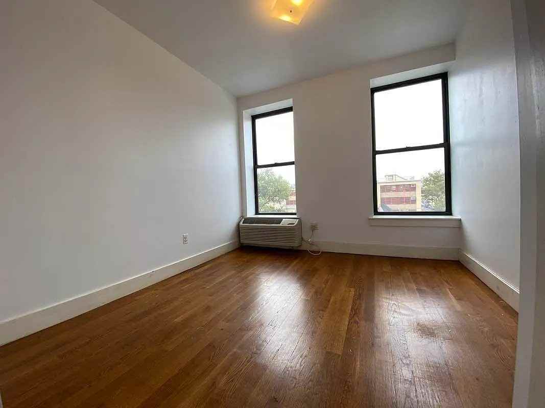 848 Madison St #3 - Photo 5 of 9