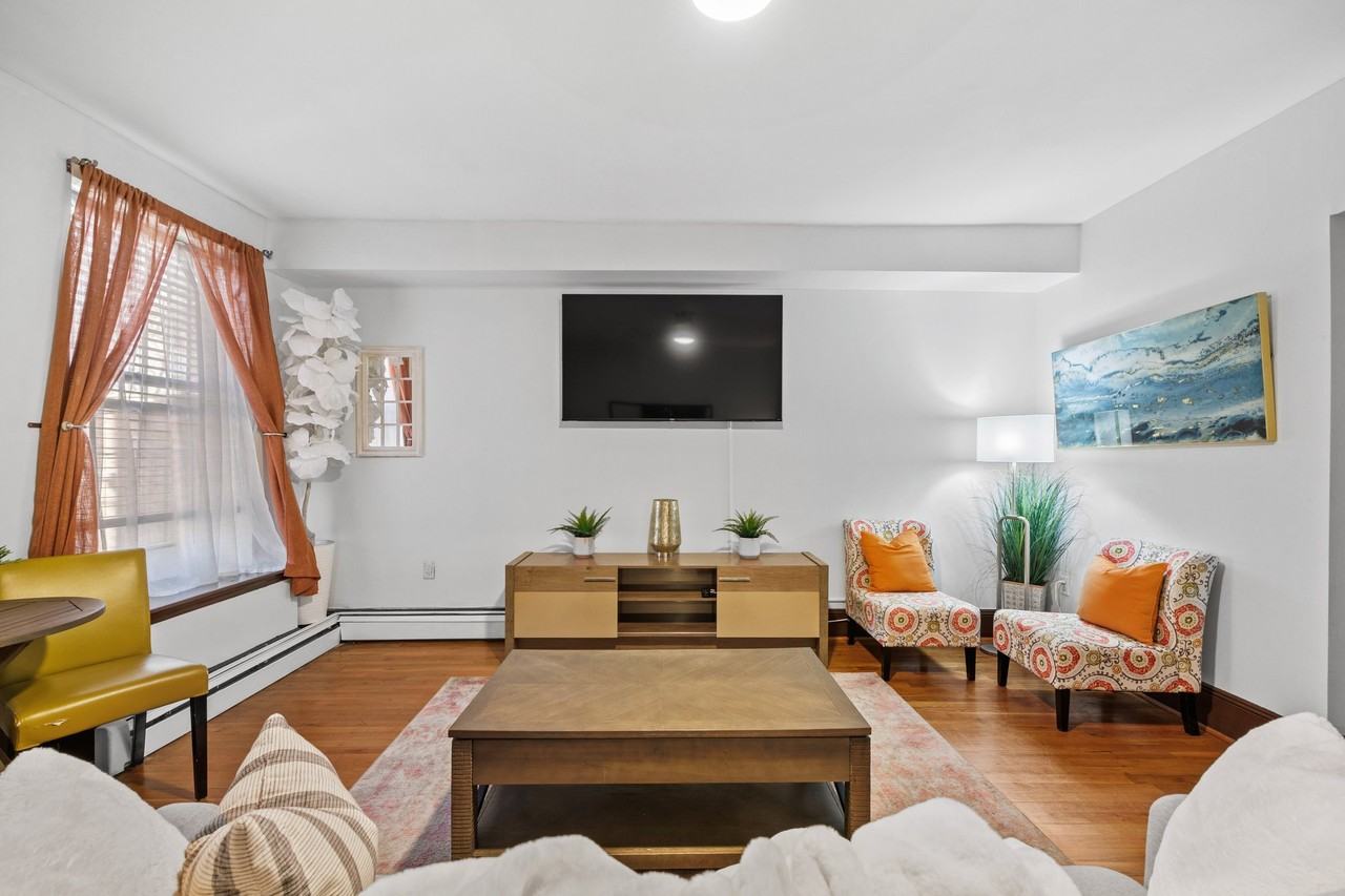 137 Westst #1 - Photo 5 of 14