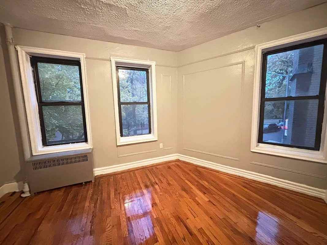 55 W Mosholu Pkwy N #6 - Photo 2 of 9