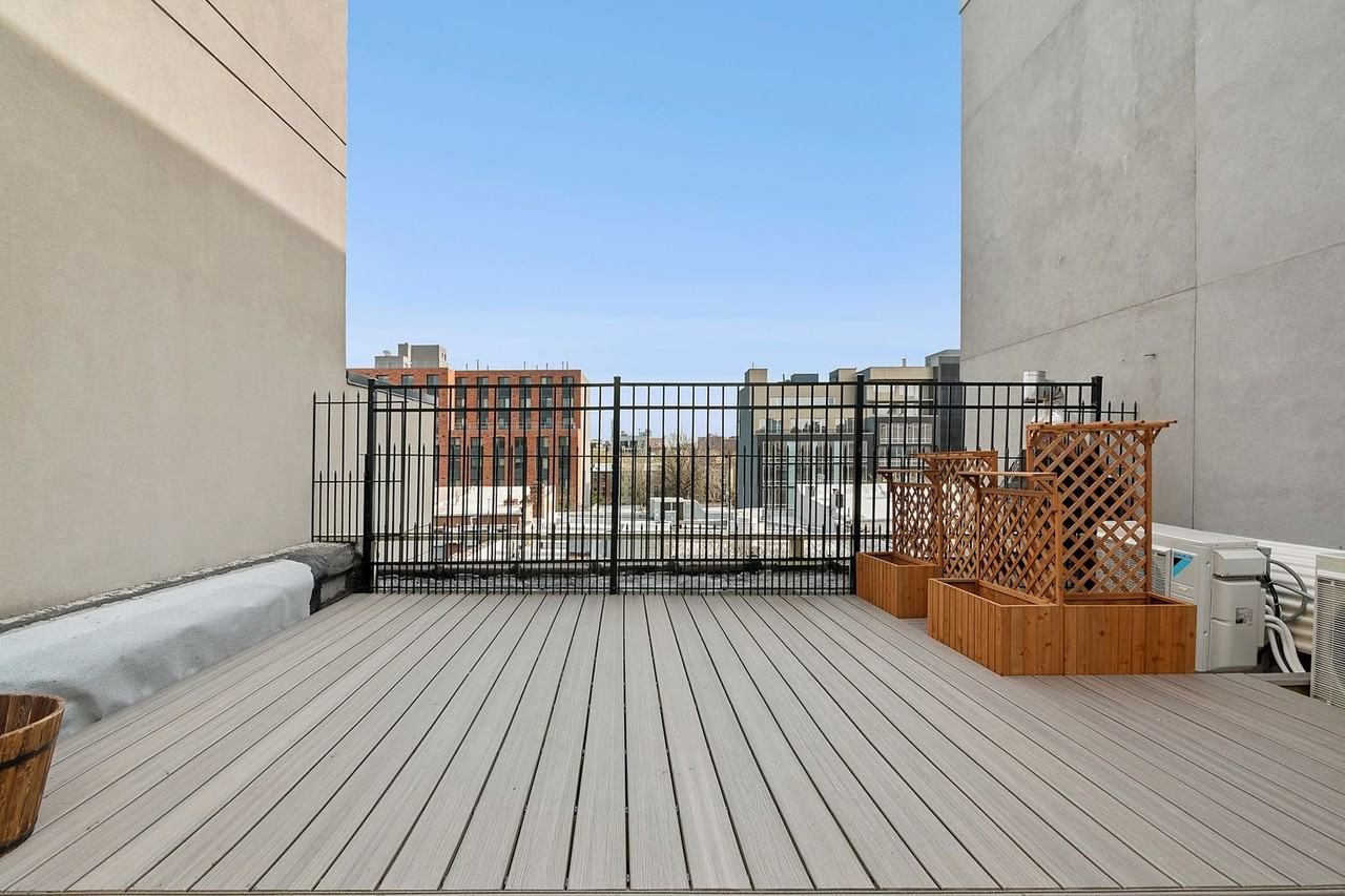 955 Pacific St #3 - Photo 3 of 10