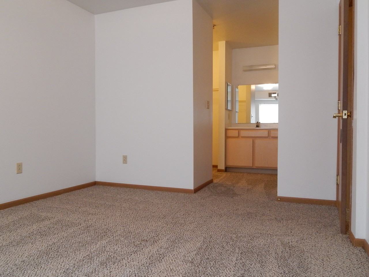 1112 W 4th St #1100-2B - Photo 3 of 11