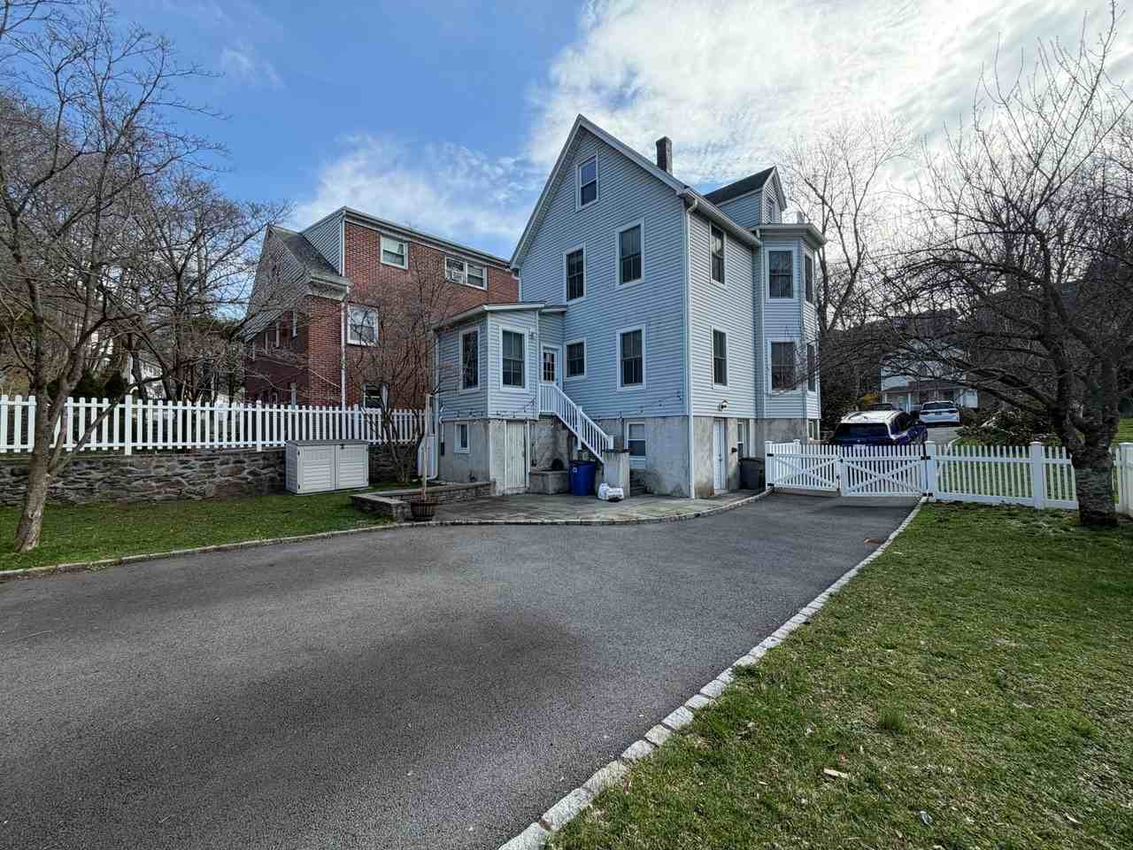 45 Washington Ave N - Photo 3 of 18