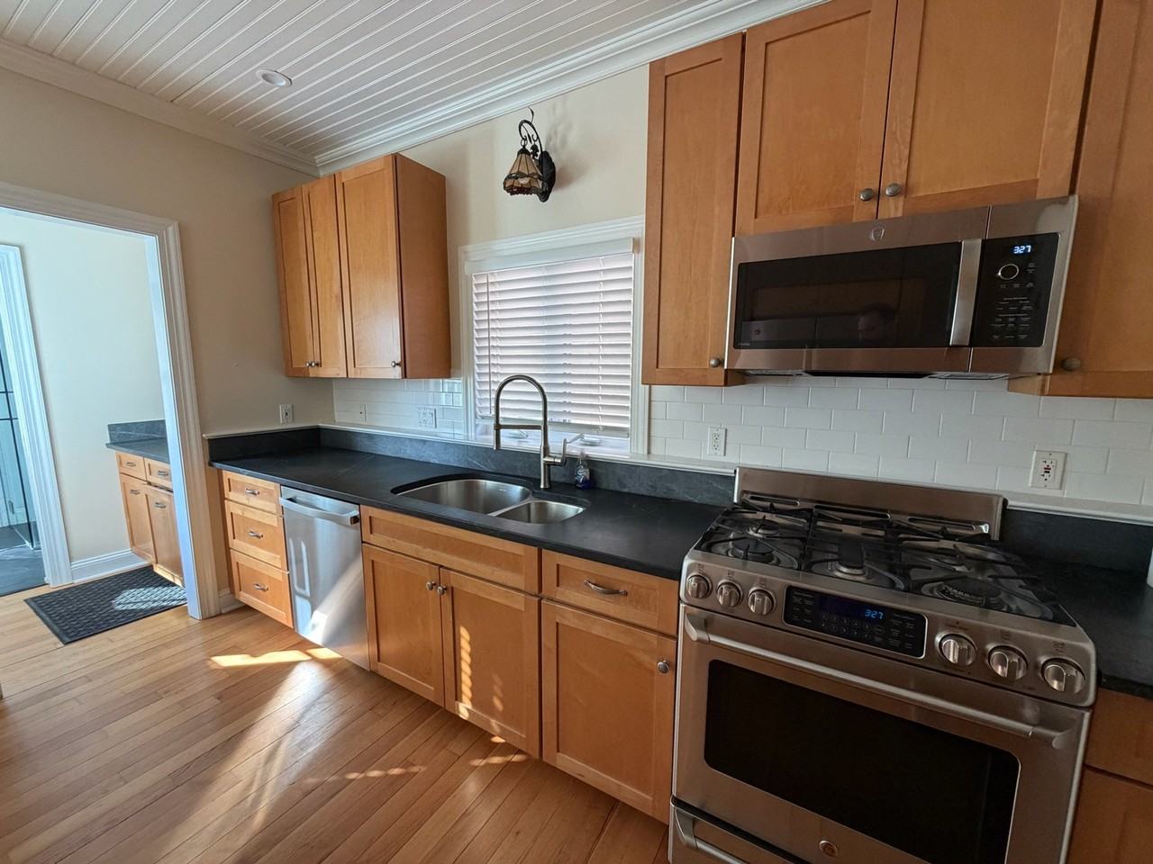 45 Washington Ave N - Photo 7 of 18