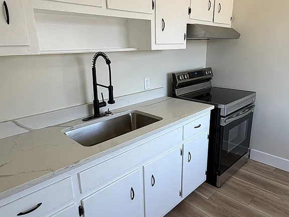4578 East 131st Street - Photo 3 of 14