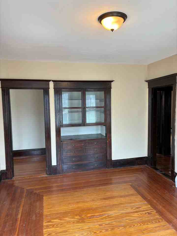 19 Gates St - Photo 3 of 7