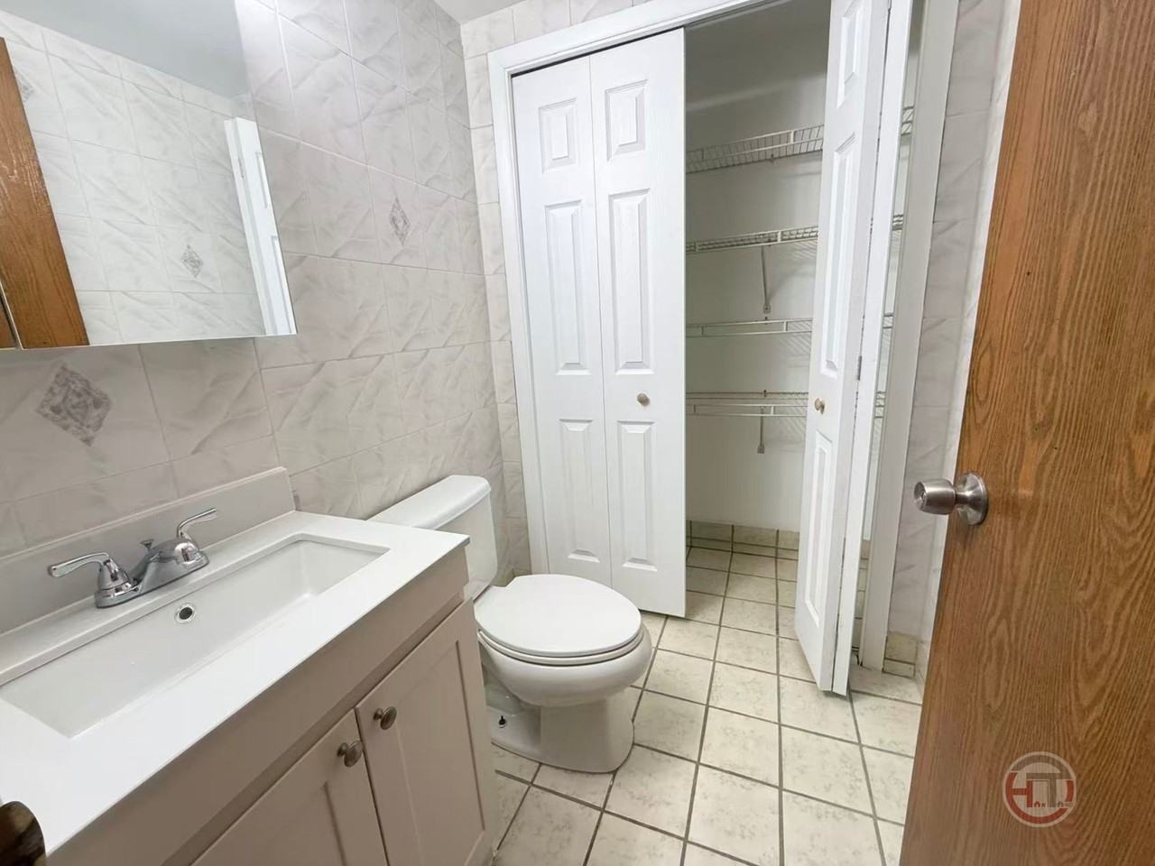 2043 Hermany Ave #1 - Photo 2 of 10
