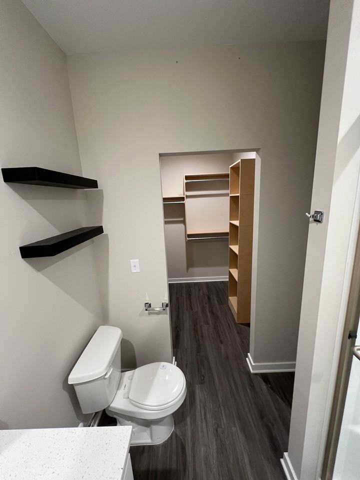 12058 W Shadow Lakes St - Photo 4 of 15