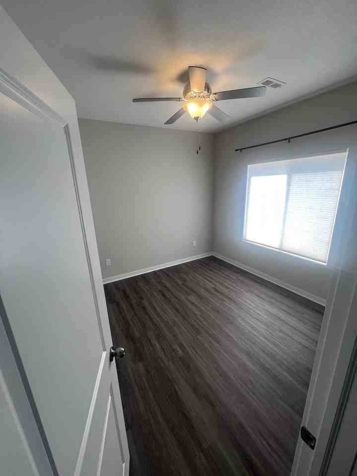 12058 W Shadow Lakes St - Photo 6 of 15