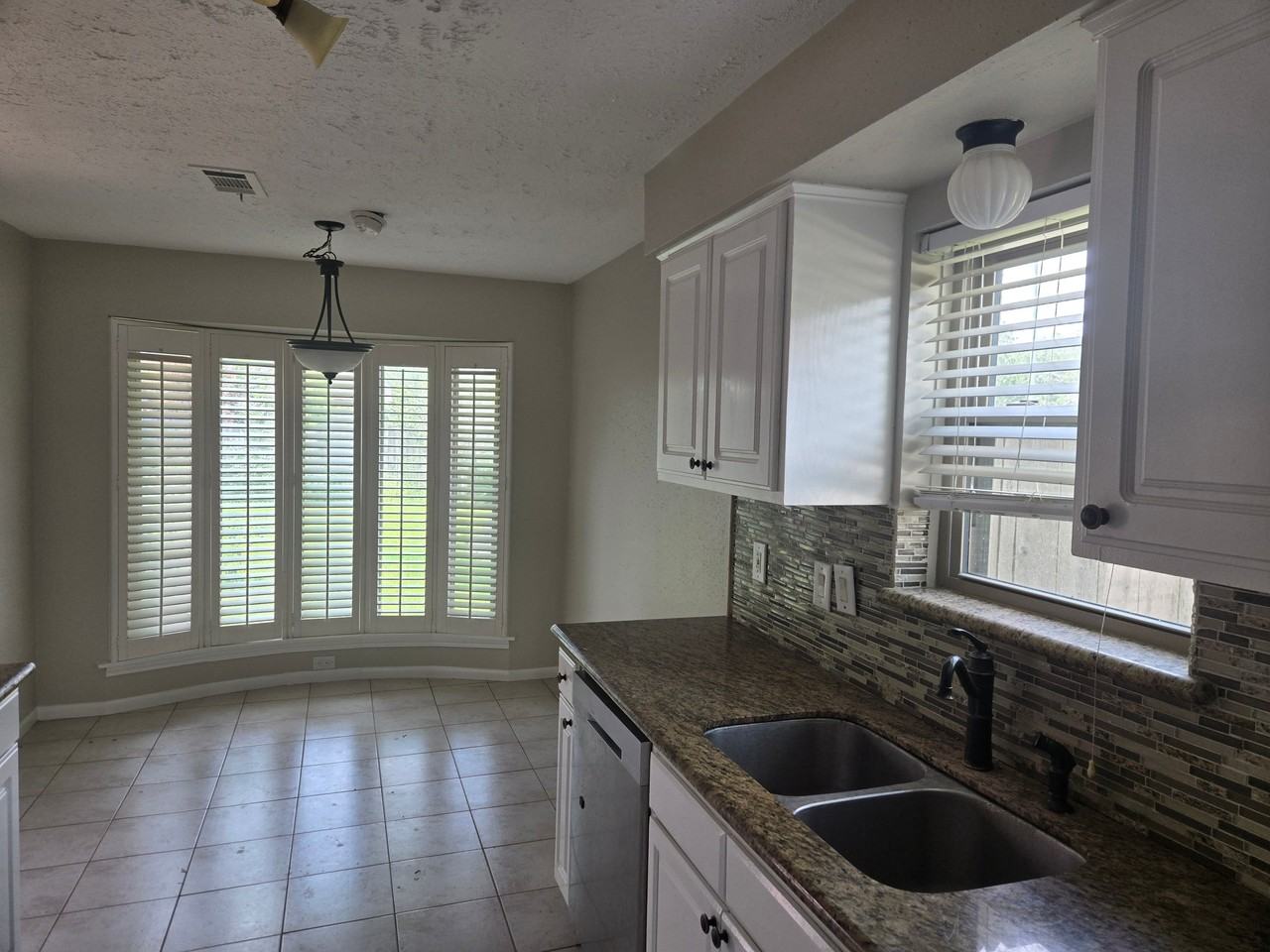 3002 Jenny Dr - Photo 5 of 20