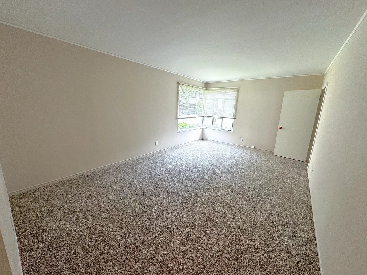 24 Baytree Way #6 - Photo 6 of 8