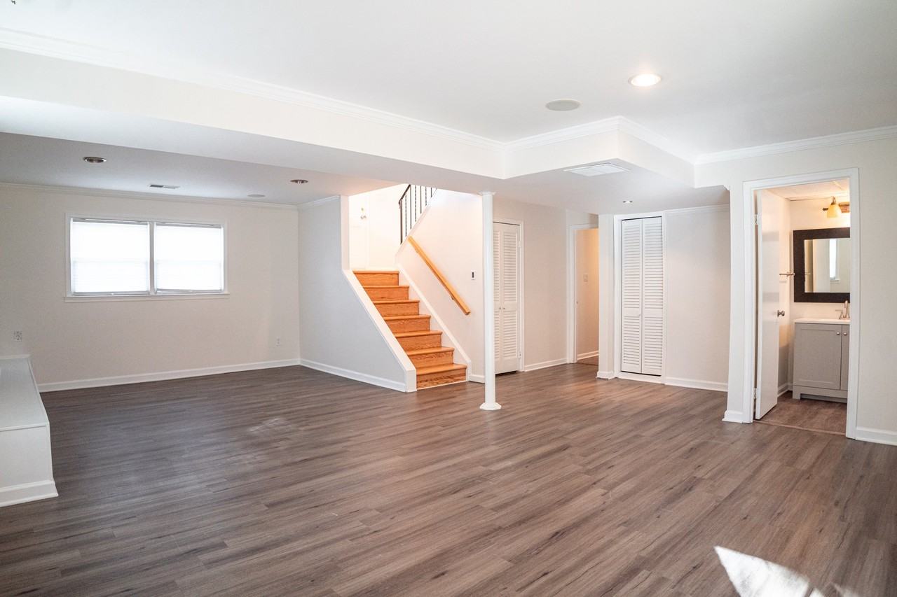 13227 Sturbridge Rd - Photo 5 of 18