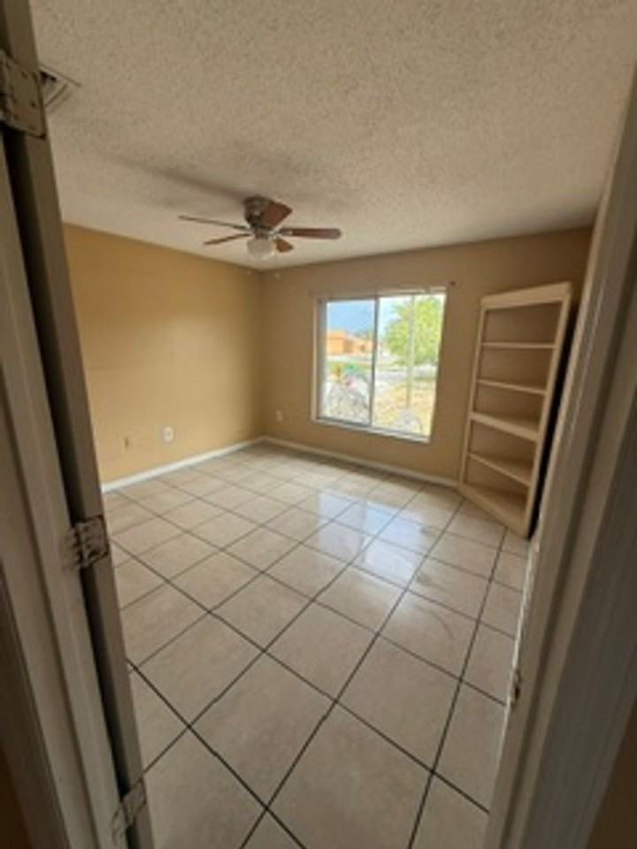 1527 Schoolhouse St #A3 - Photo 2 of 8
