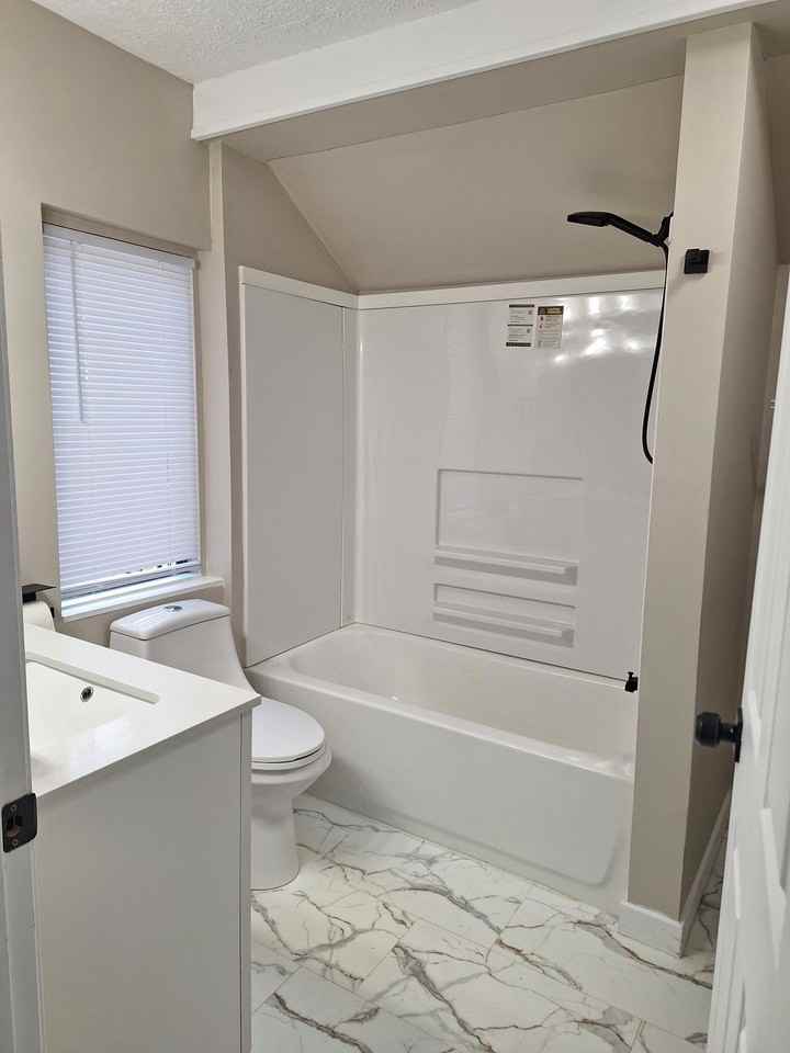 2404 Overlook Rd - Photo 4 of 8
