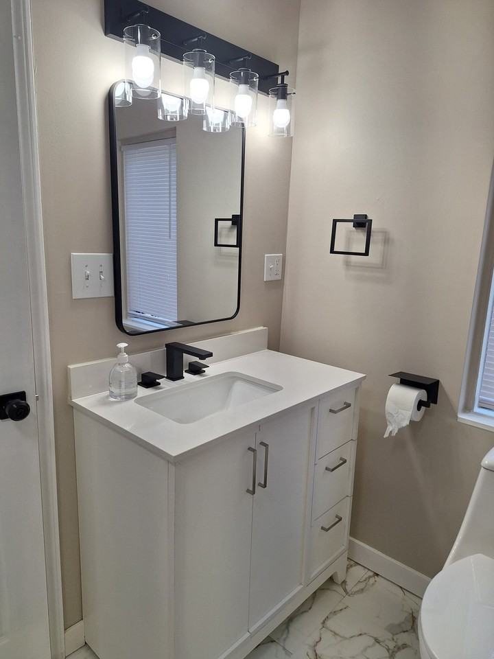 2404 Overlook Rd - Photo 5 of 8