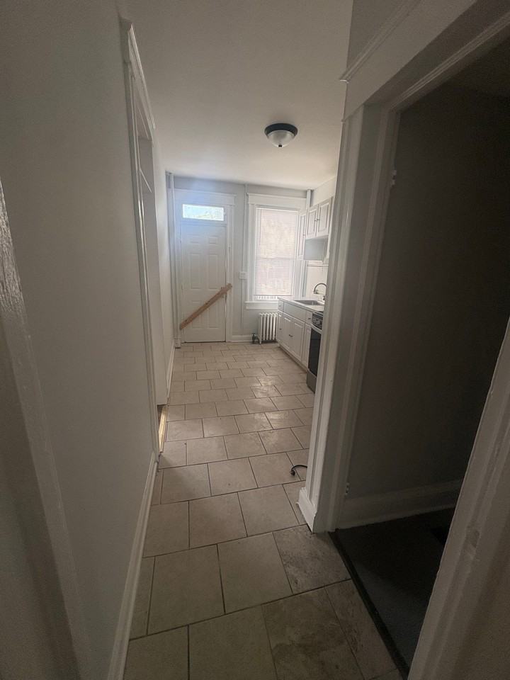 22 S Tremont Rd - Photo 4 of 19