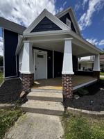featured image of 409 N Elm St